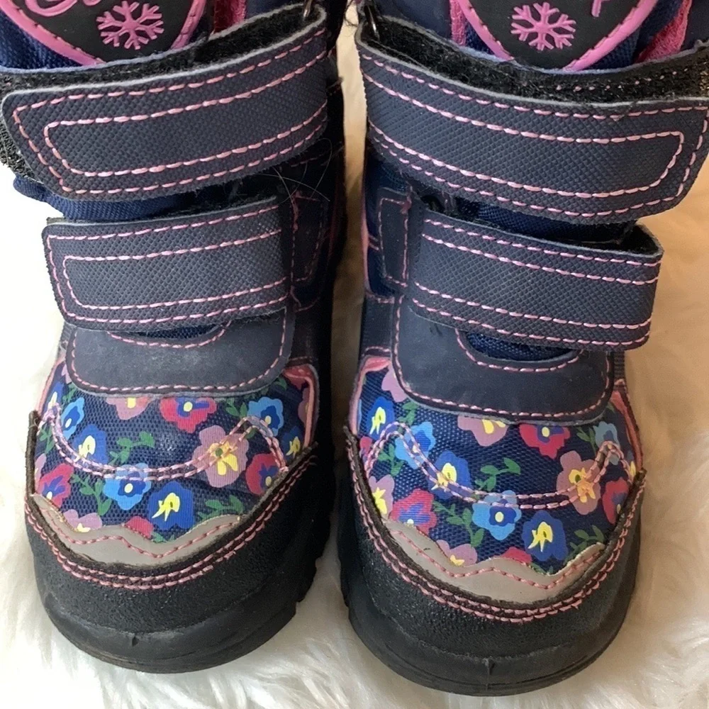 Baby girl Snow / winter boots by Galop with floral print Size 7